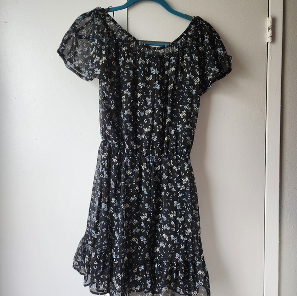 Mini dress ‼️ (3/$25) - Picture 5 of 8